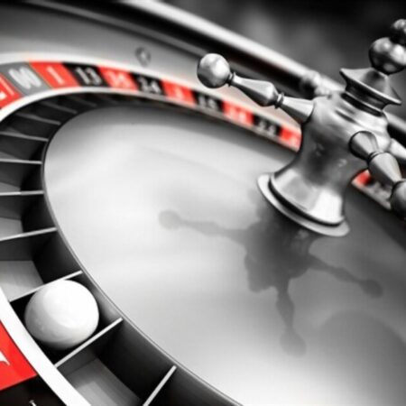 A Comprehensive Guide to Playing Roulette Online: From Basics to Strategies
