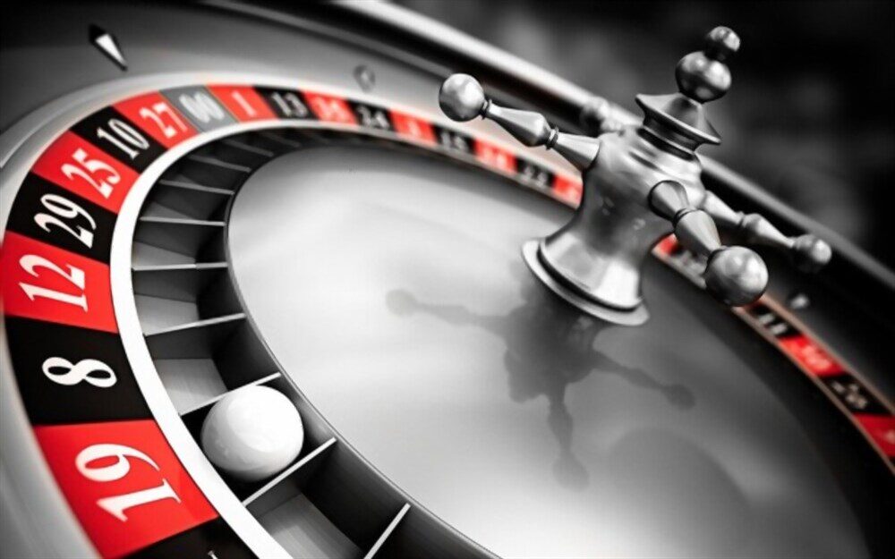 A Comprehensive Guide to Playing Roulette Online: From Basics to Strategies